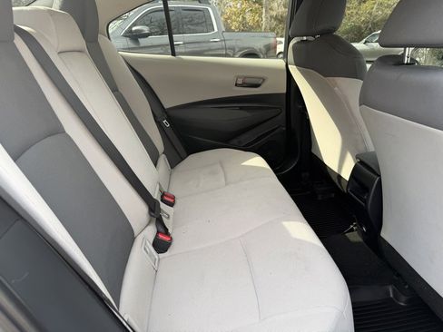 Used 2022 Toyota Corolla LE image 7