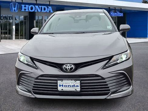 Used 2023 Toyota Camry LE image 3