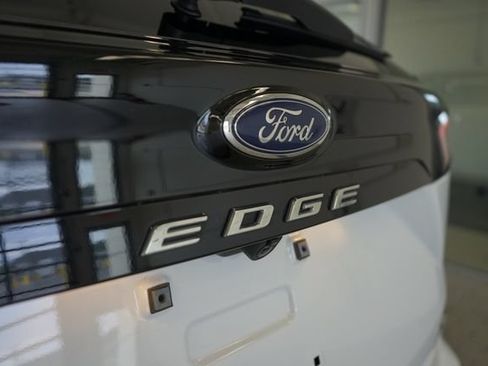 Certified 2022 Ford Edge SEL w/ Convenience Package AWD/4WD image 13