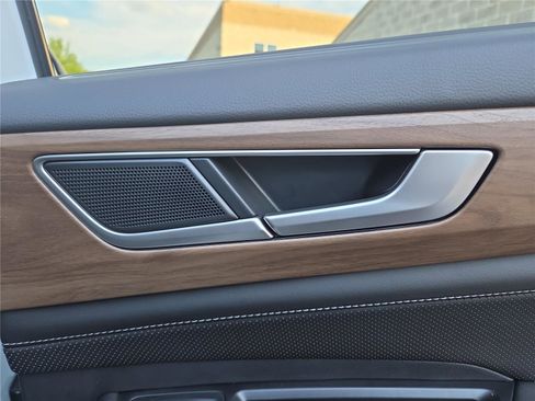 New 2026 Volkswagen Atlas SE image 28