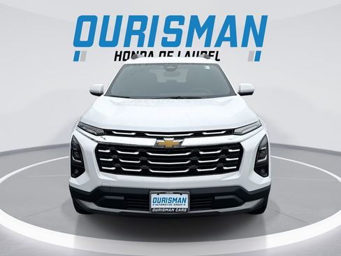 Used 2025 Chevrolet Equinox LT w/ Convenience Package II image 3