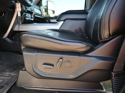 Used 2017 Ford F250 Lariat w/ Lariat Value Package image 14