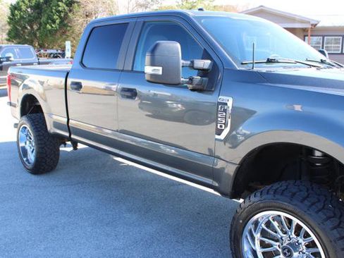 Used 2019 Ford F250 XL w/ STX Appearance Package image 12