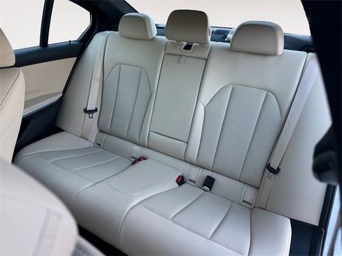 Used 2022 BMW 330i xDrive Sedan w/ Driving Assistance Package image 13