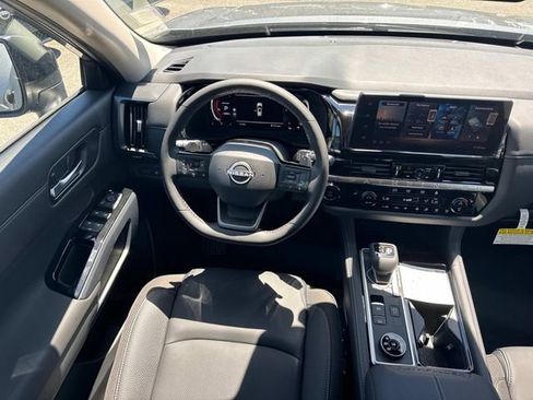 New 2026 Nissan Pathfinder SL AWD/4WD image 18