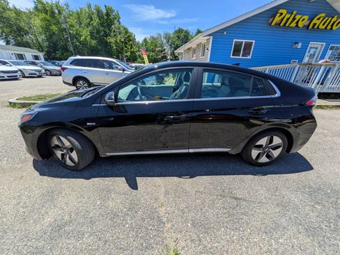 Used 2020 Hyundai Ioniq SEL FWD image 2