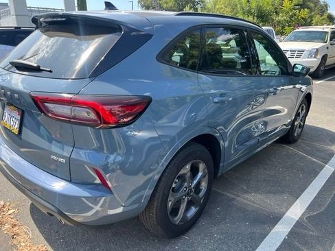 Used 2023 Ford Escape ST-Line w/ Tech Pack #1 AWD/4WD image 10