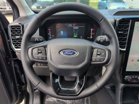 New 2025 Ford Ranger XLT w/ Equipment Group 301A High image 31