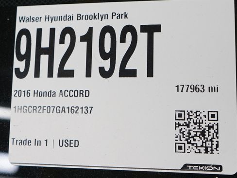 Used 2016 Honda Accord EX image 31