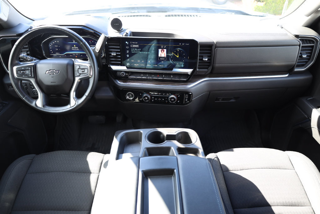 Used 2023 Chevrolet Silverado 1500 RST w/ Z71 Off-Road Package AWD/4WD image 18