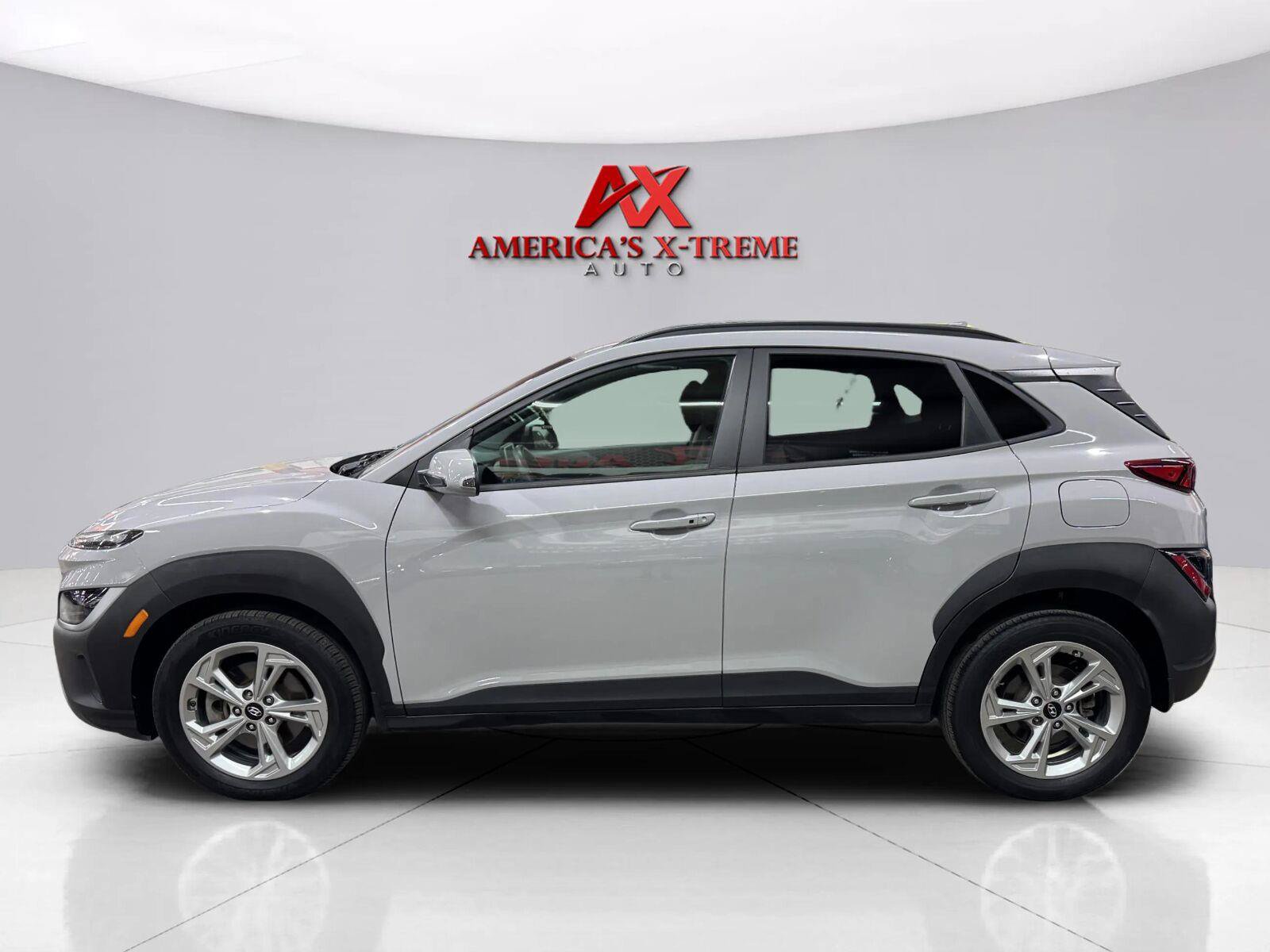 Used 2022 Hyundai Kona SEL AWD/4WD image 5