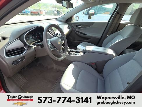 Used 2025 Chevrolet Malibu LT FWD image 8