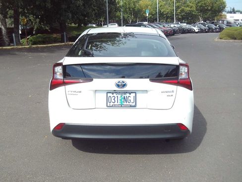 Used 2020 Toyota Prius XLE w/ Advanced Technology Package AWD/4WD image 4