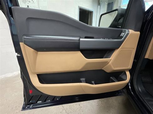 Used 2022 Ford F150 XLT w/ Trailer Tow Package image 10