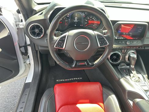Used 2022 Chevrolet Camaro SS RWD image 17