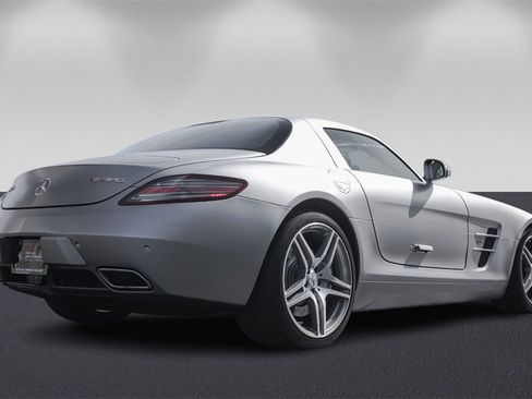 Used 2012 Mercedes-Benz SLS AMG Coupe image 3