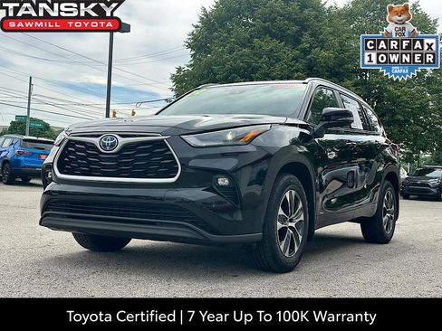 Certified 2024 Toyota Highlander XLE AWD/4WD image 1