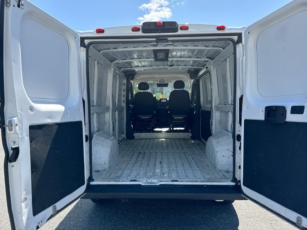 Used 2025 RAM ProMaster 2500 w/ Convenience Group FWD image 22
