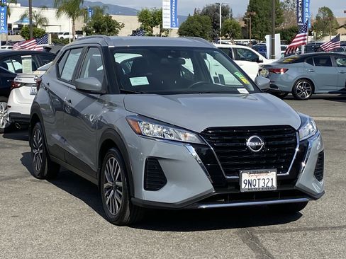Certified 2024 Nissan Kicks SV image 8