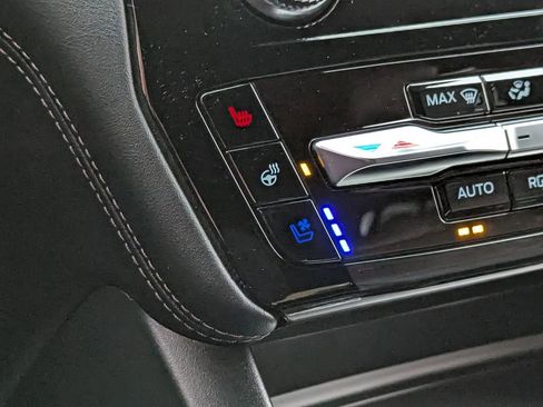 Used 2022 Ford Explorer Platinum w/ Equipment Group 601A image 23