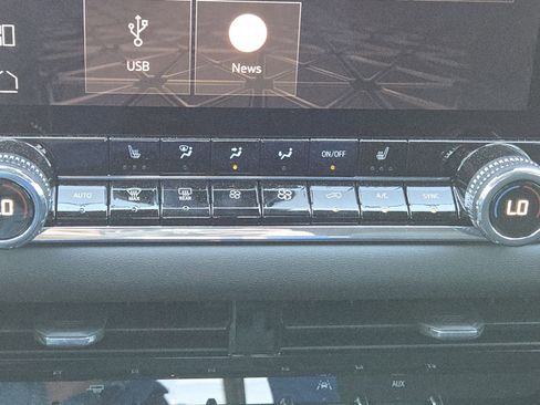 New 2026 GMC Canyon Elevation w/ Convenience Package image 33