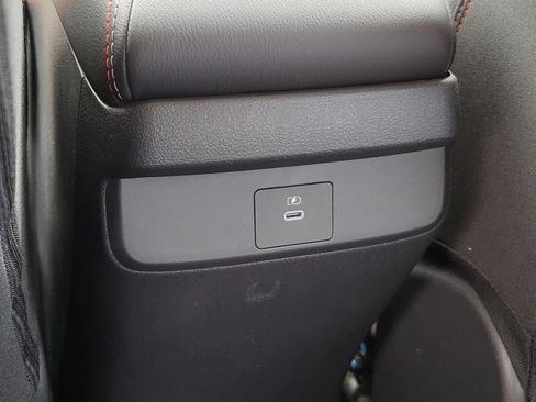 New 2027 Nissan Sentra SR w/ Floor Mat Package FWD image 13