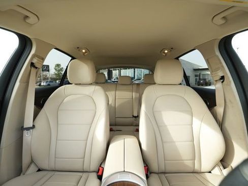 Certified 2022 Mercedes-Benz GLC 300 4MATIC w/ Multimedia Package Lite image 33