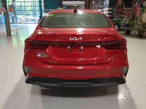 Used 2023 Kia Forte LXS w/ LXS Technology Package FWD image 9
