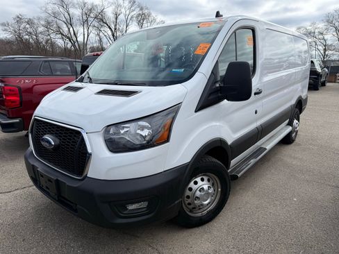 Used 2024 Ford Transit 250 Low Roof AWD w/ Exterior Upgrade Package image 5