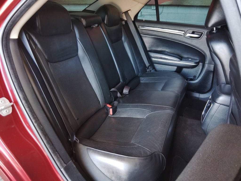 Used 2020 Chrysler 300 Limited RWD image 15