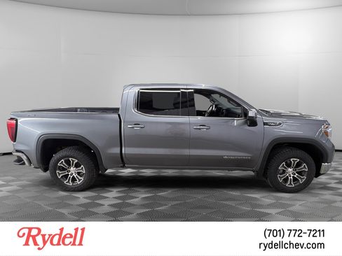 Used 2020 GMC Sierra 1500 SLE w/ SLE Value Package AWD/4WD image 6
