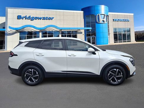 Used 2023 Kia Sportage LX AWD/4WD image 7