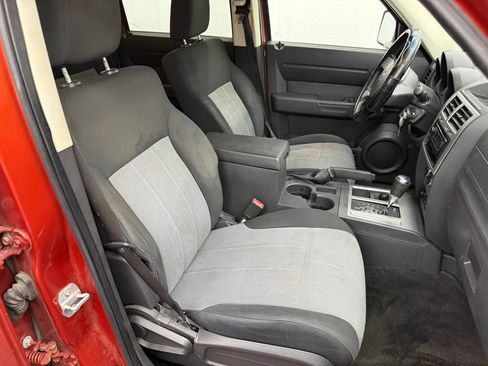 Used 2008 Dodge Nitro SXT w/ Sun & Wheels Group AWD/4WD image 6