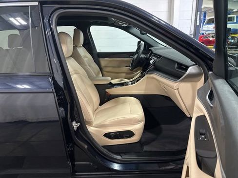 Used 2024 Jeep Grand Cherokee Limited w/ Trailer Tow Package image 12