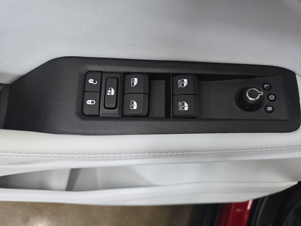 New 2026 Jeep Cherokee Laredo AWD/4WD image 29