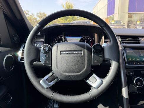 Used 2019 Land Rover Discovery HSE Luxury AWD/4WD image 17