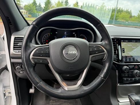 Used 2020 Jeep Grand Cherokee Laredo w/ Quick Order Package 2BN North AWD/4WD image 10