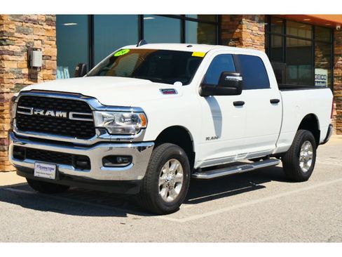 Used 2024 RAM 2500 Big Horn AWD/4WD image 7