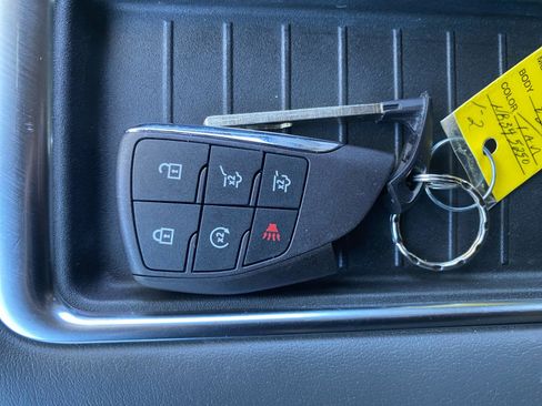 Used 2022 GMC Yukon XL Denali image 33