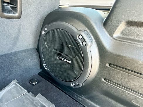 Used 2023 Jeep Wrangler Unlimited Rubicon 4xe AWD/4WD image 31