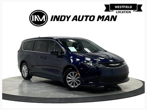 Used 2017 Chrysler Pacifica Touring w/ Tire & Wheel Group FWD image 1
