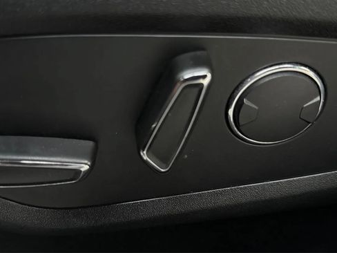 Used 2019 Lincoln Nautilus Reserve FWD image 54