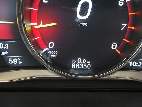 Used 2018 Volvo S60 T5 Inscription image 15