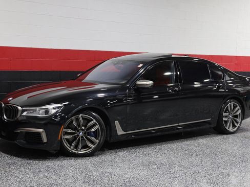Used 2017 BMW M760i xDrive image 17