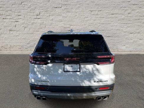 Used 2025 GMC Acadia Elevation image 6