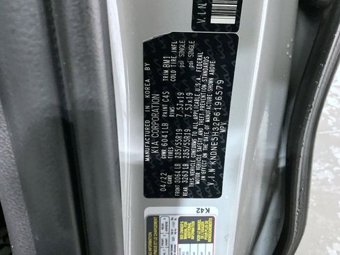 Used 2023 Kia Carnival SX Prestige FWD image 27