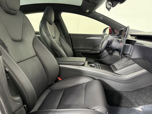 Used 2023 Tesla Model S Plaid image 10