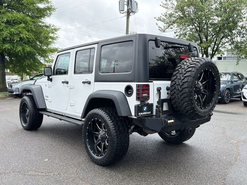 Used 2017 Jeep Wrangler Unlimited Sport w/ Quick Order Package 24S AWD/4WD image 3