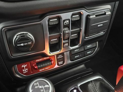 New 2026 Jeep Wrangler Unlimited Rubicon AWD/4WD image 32