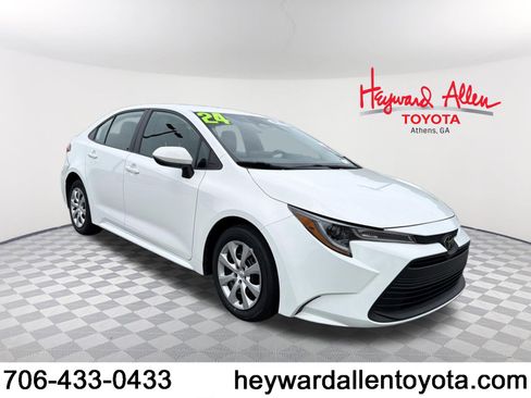 Certified 2024 Toyota Corolla LE FWD image 1